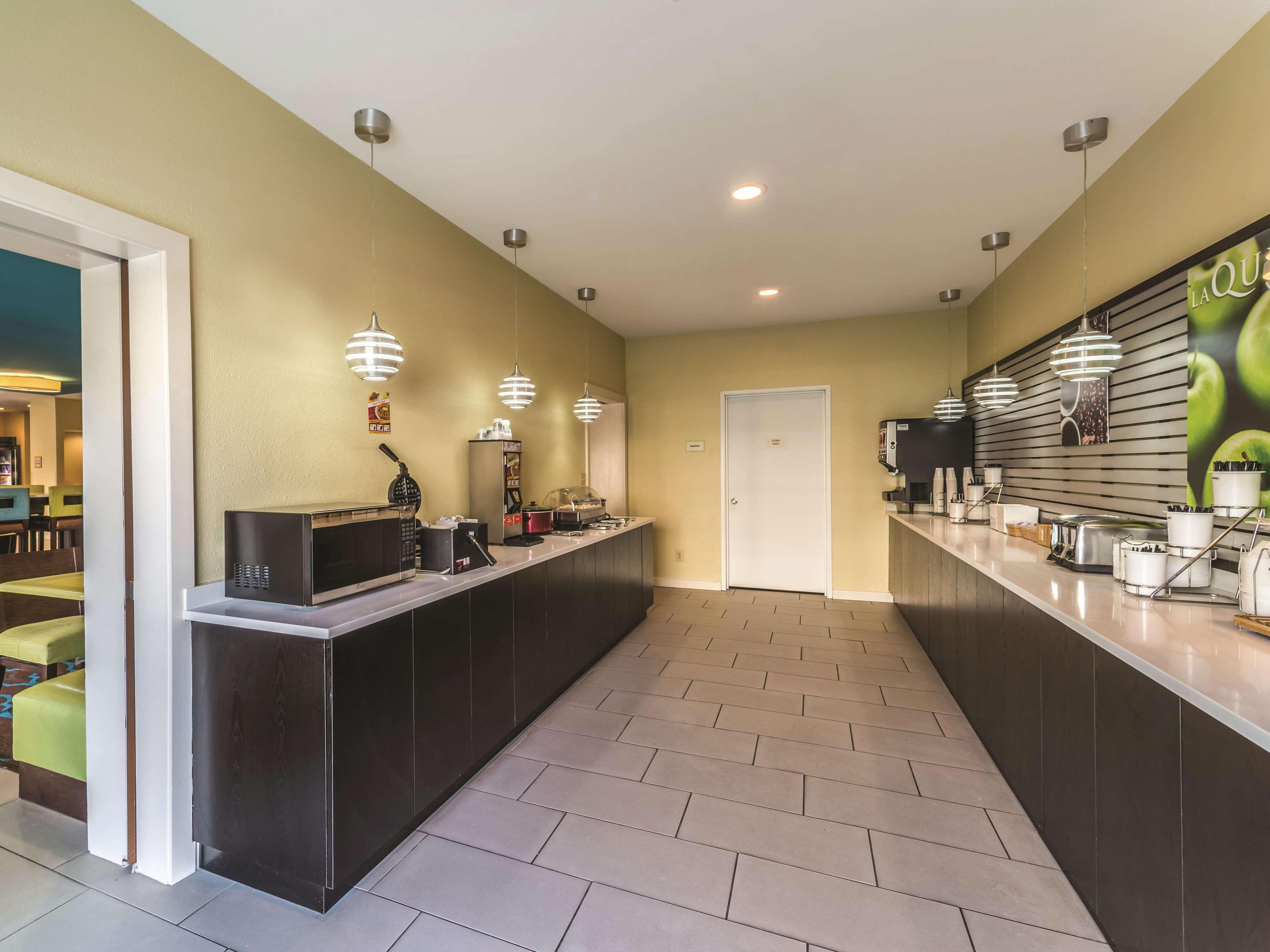 La Quinta By Wyndham Collinsville - St. Louis Exterior photo