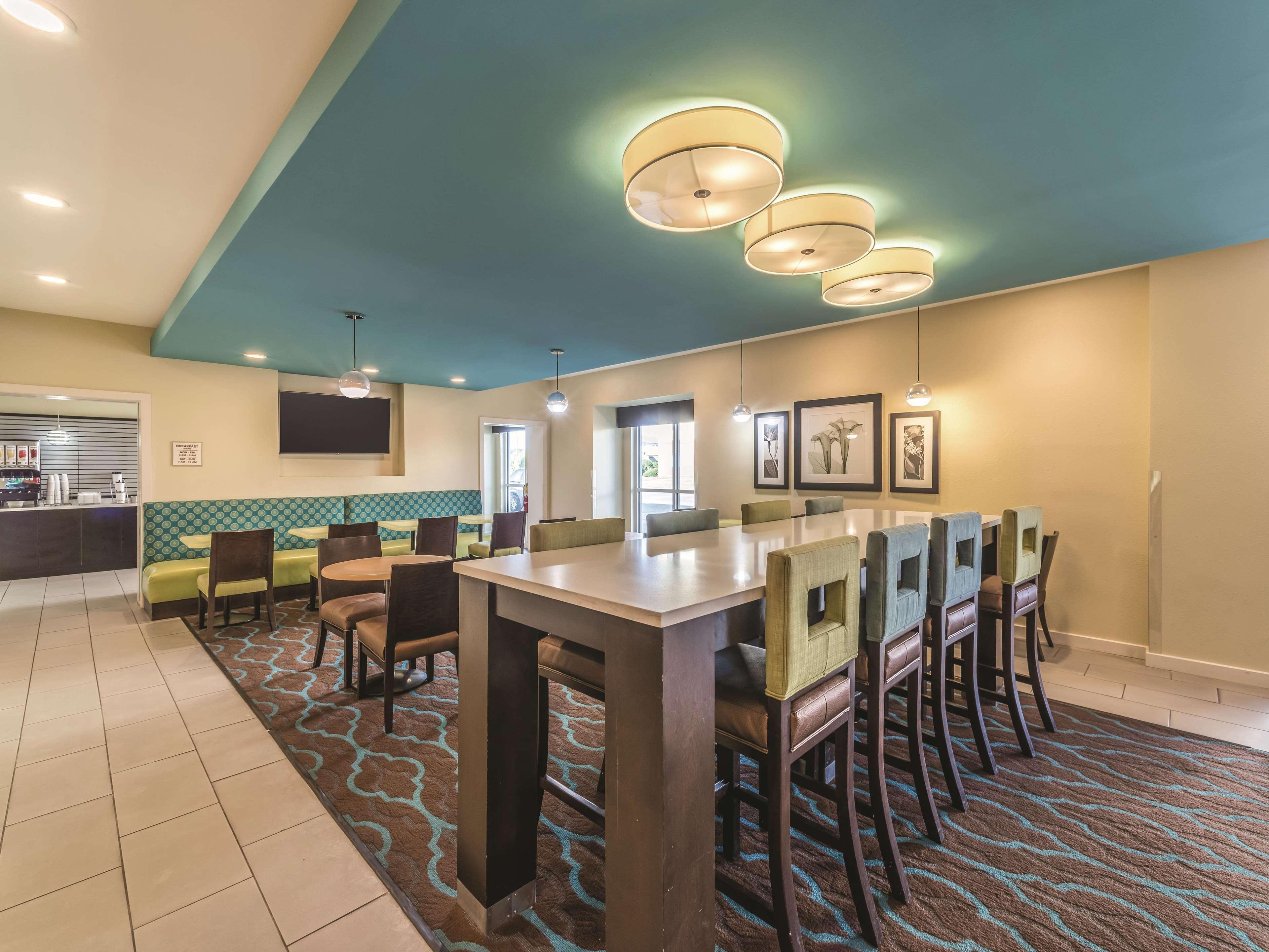 La Quinta By Wyndham Collinsville - St. Louis Exterior photo